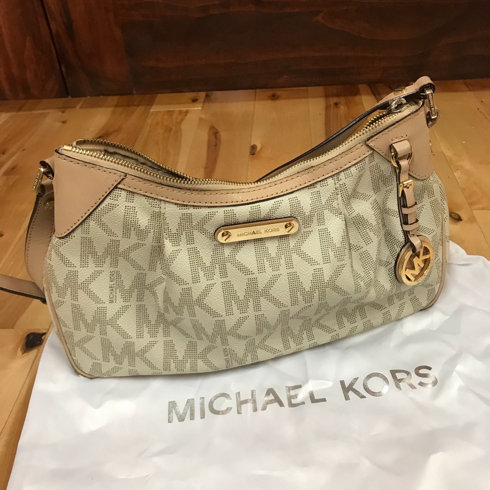 Michael Kors Vanilla Signature Print Small